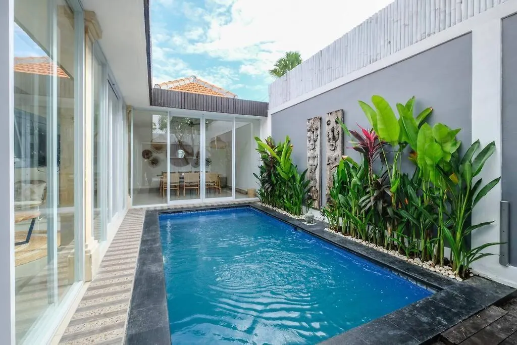Casa De Beji Seminyak Villa