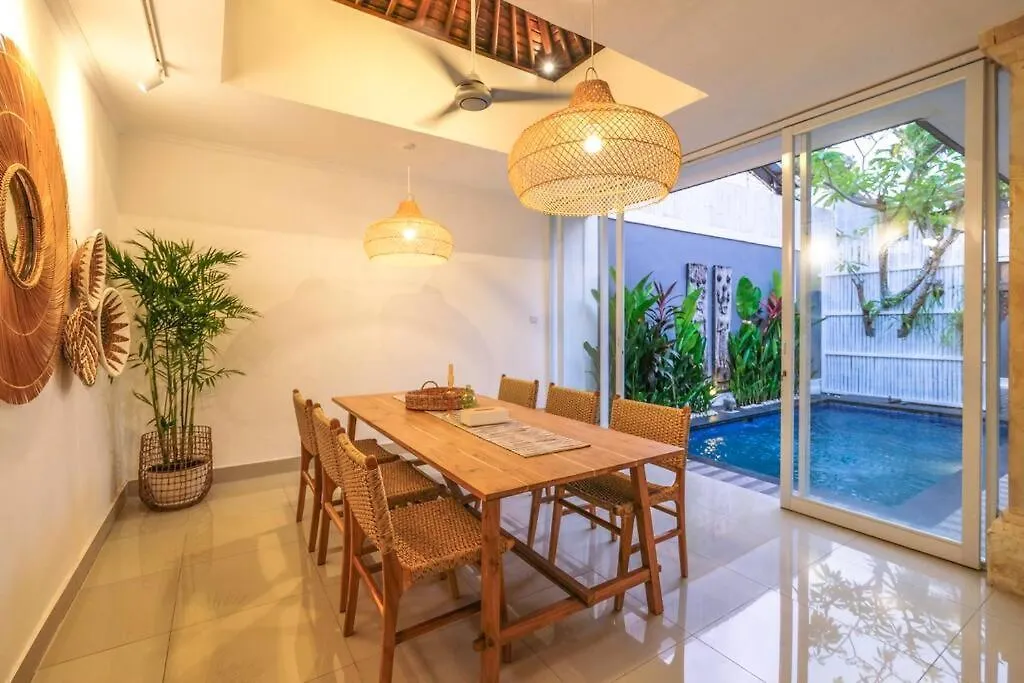 Casa De Beji Seminyak Villa
