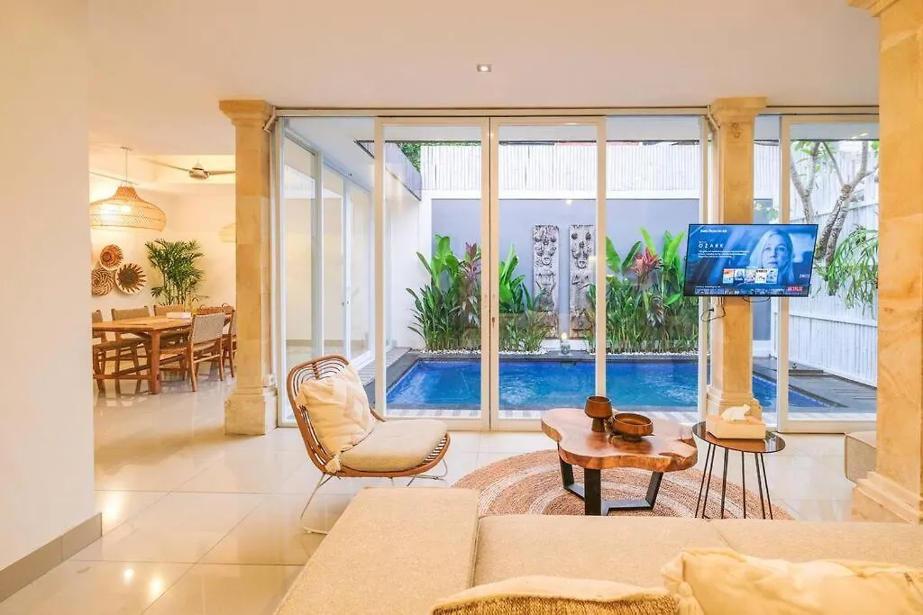 Casa De Beji Seminyak Villa